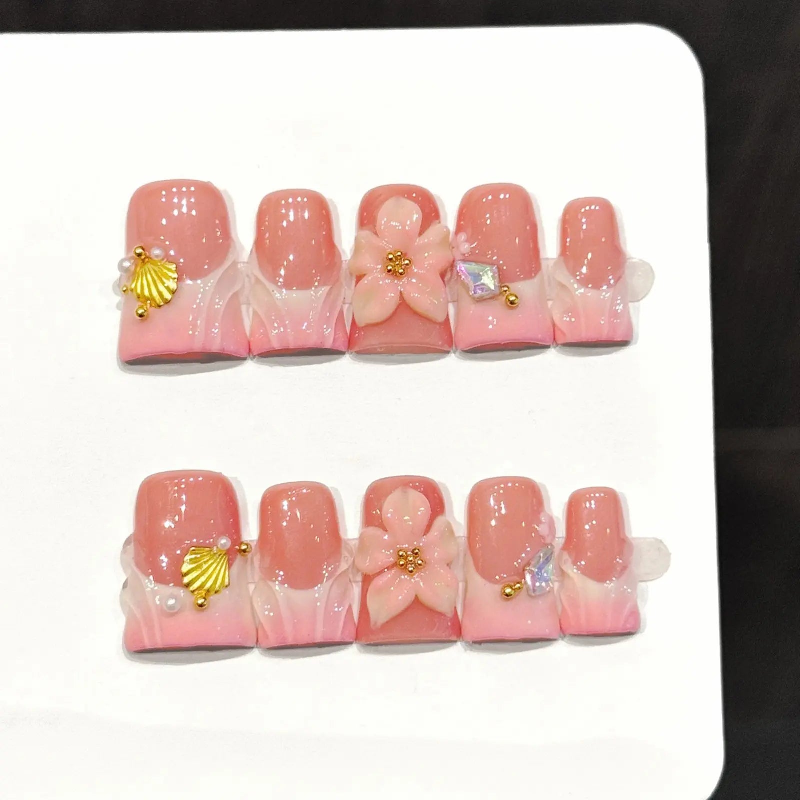 Duckbill Bow Press-On Nails, Square Short