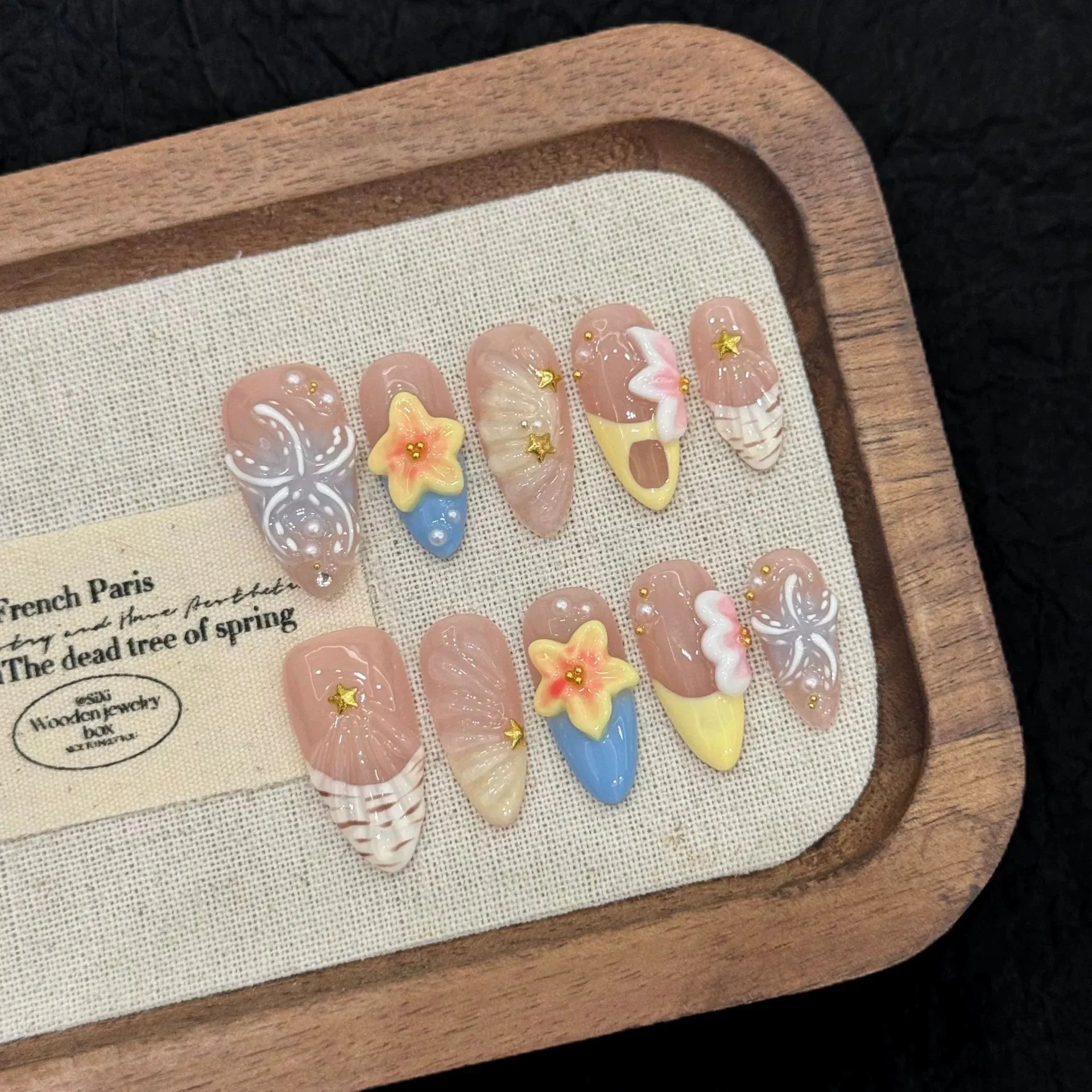 Starfish Bloom Press-On Nails, Almond Medium