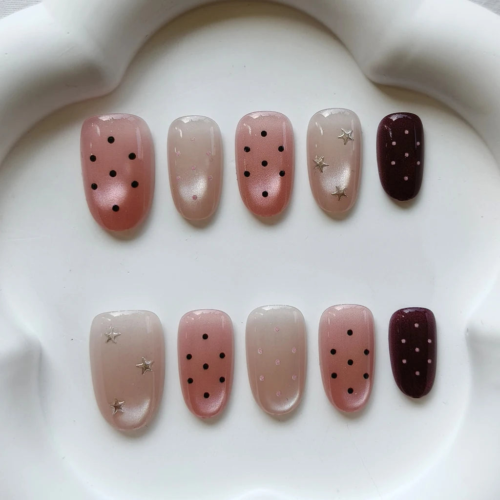Gilt Dot Press-On Nails, Almond Short