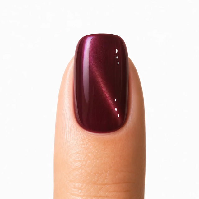 Glazed Cat Eye Press-On Nails, Almond Short — Packshot fond blanc (variante / Shopping)