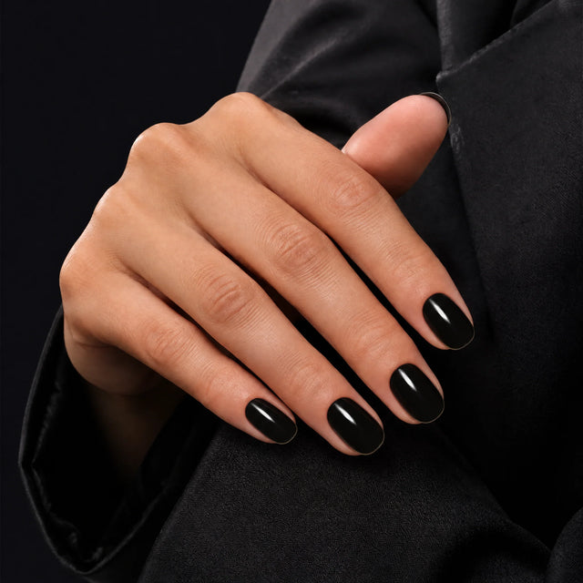 Noir Press-On Nails, Short Oval
