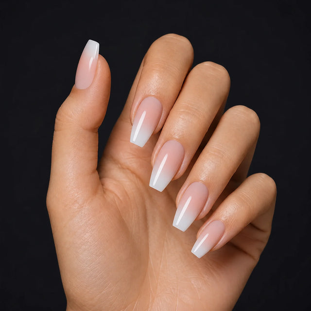 Ombre Ballerina Press-On Nails, Coffin Medium — Hero — une main, fond noir